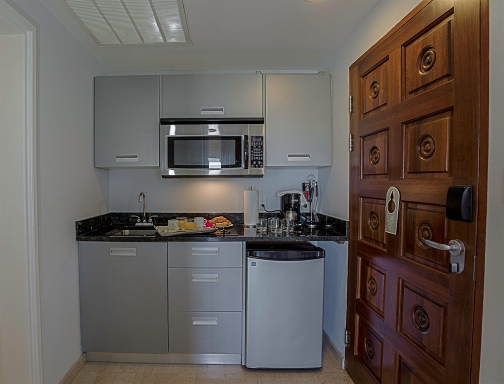 Princess Heights Luxury Condo Hotel Oyster Pond 외부 사진